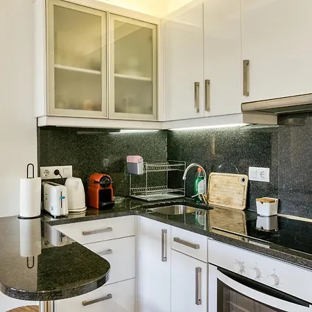 Mar Apartment *